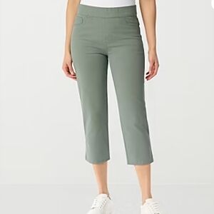 All Around Slimming Effect Women's Green Cropped Pants In Size 16